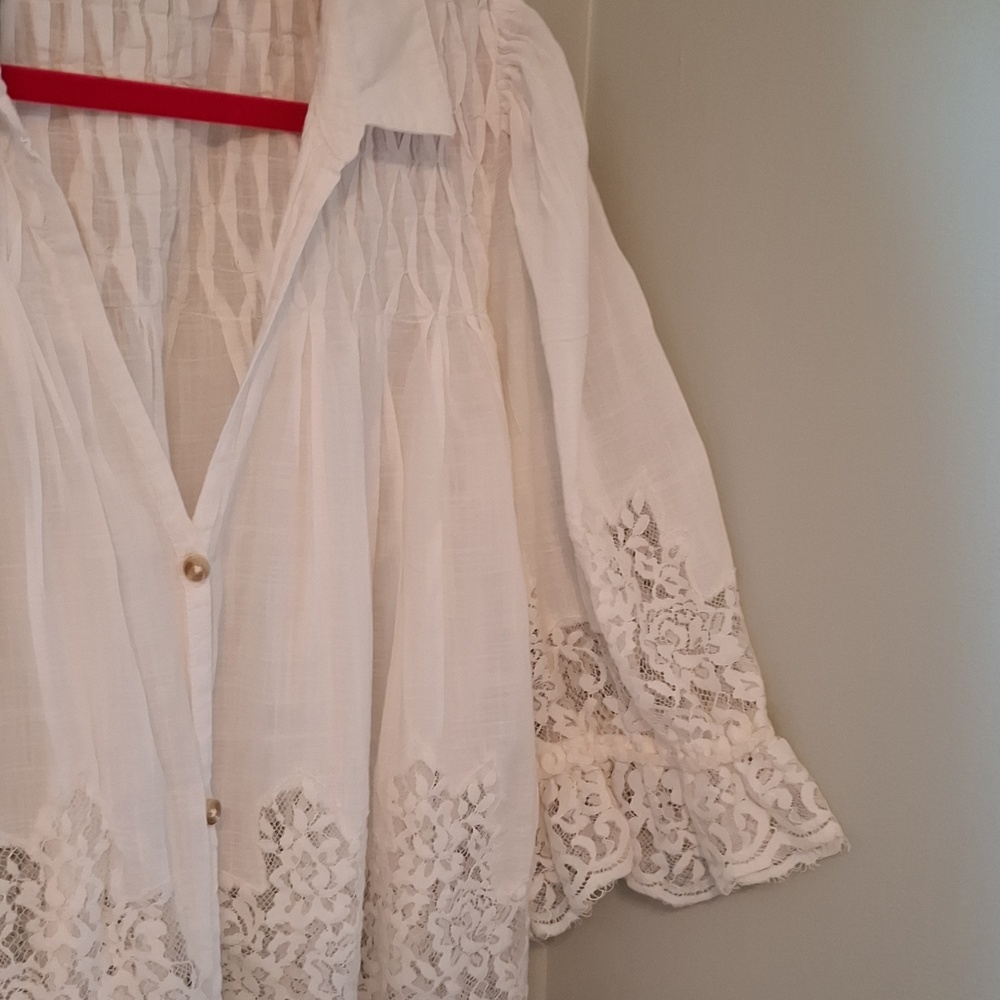 Anthopology sz M, Victorian, button down lace blouse. - Picture 4 of 10